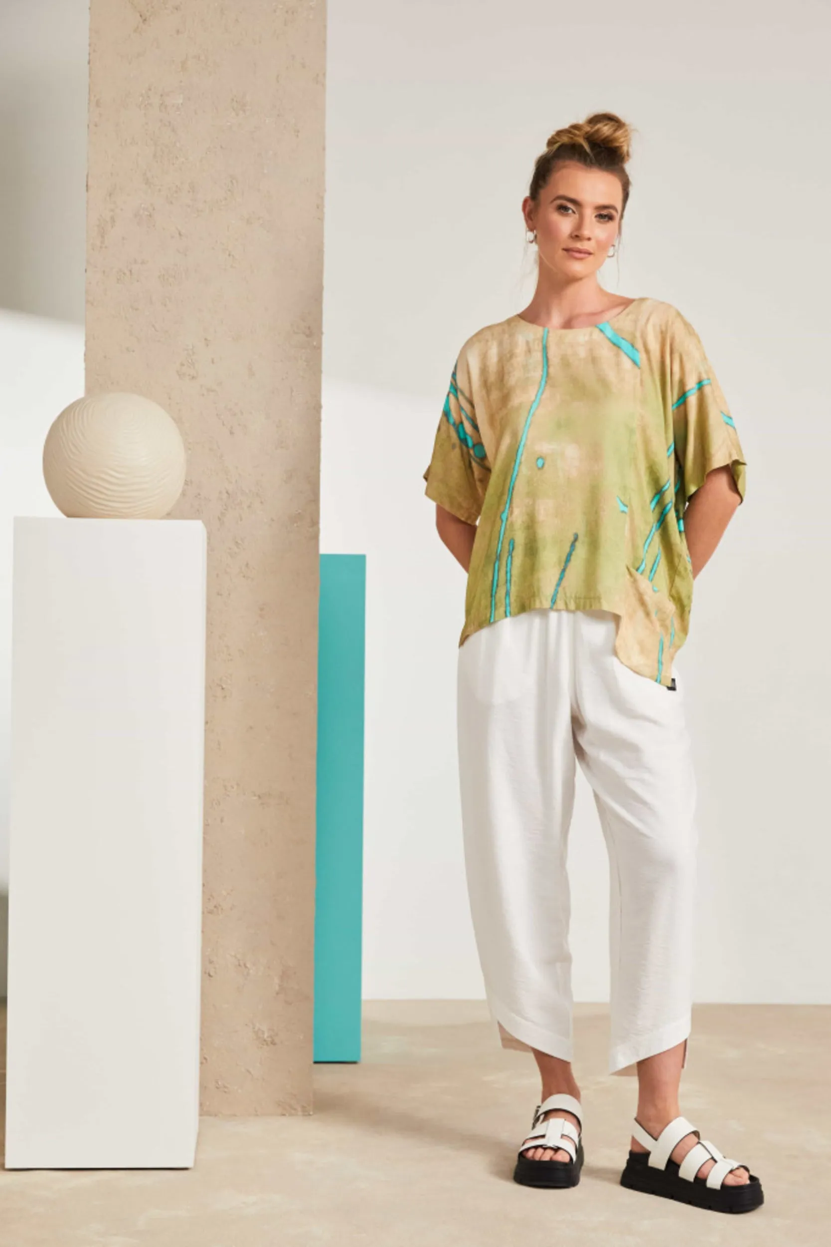 Naya - Women's Pull up Trouser with Curved Detail at Hem