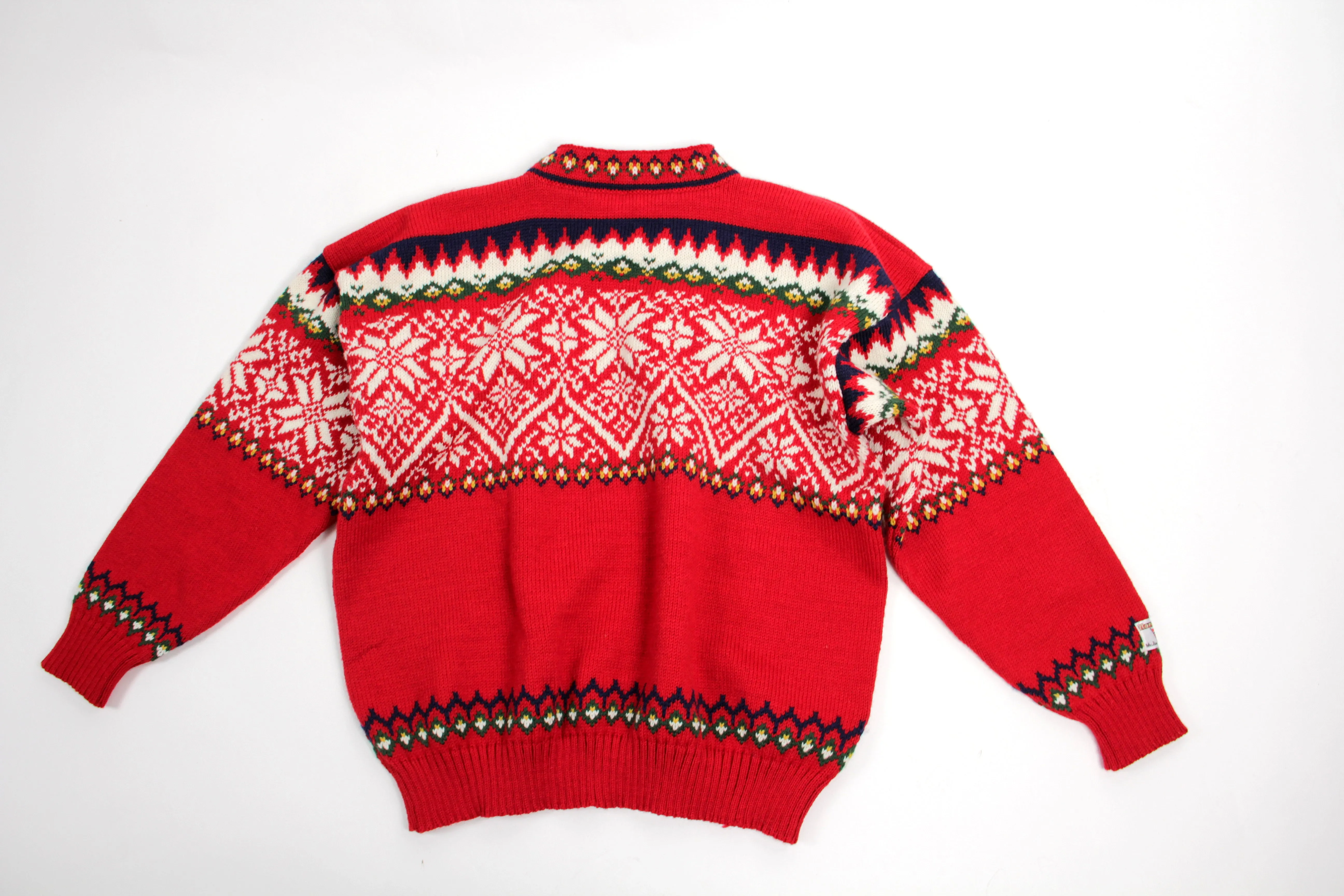 Nordstrikk Winter Wonders Red Men's Boxy Fit Sweater, M